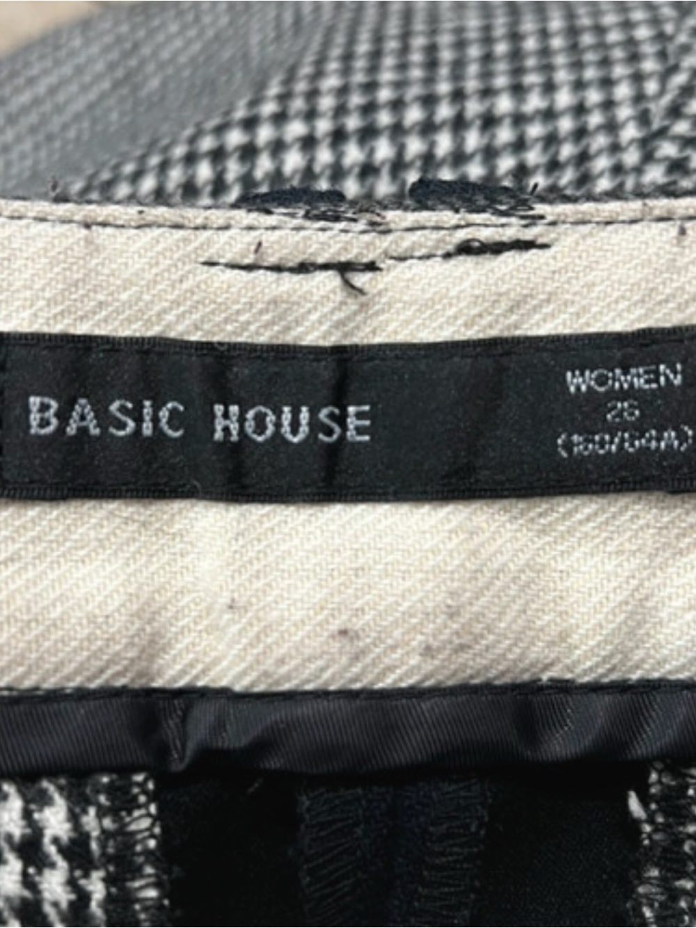 Basic House - Picture 6 of 6